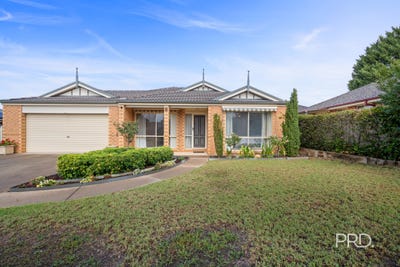 /international/au/14-yeomans-place-kooringal-nsw-150847308/