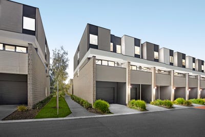 /international/au/33-amara-circuit-oakleigh-south-vic-152457652/