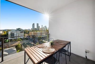/international/au/802-616-main-street-kangaroo-point-qld-151404000/