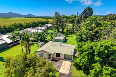 /international/au/1-clifford-road-goondi-bend-qld-151105784/