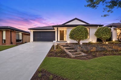 /international/au/12-auburn-street-amaroo-act-151466216/