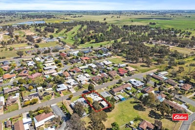 /international/au/71-wells-street-finley-nsw-152539788/