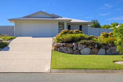 /international/au/44-woodland-drive-southside-qld-151395468/
