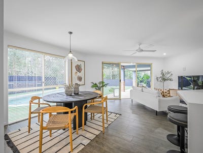 /international/au/18-fan-road-robina-qld-148314044/