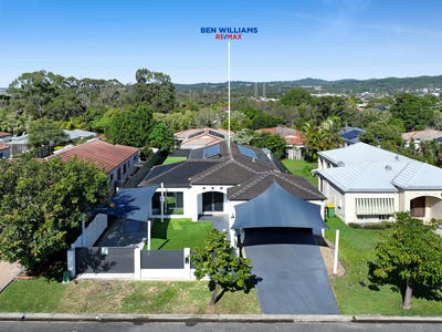 /international/au/72-nardoo-street-robina-qld-151255000/