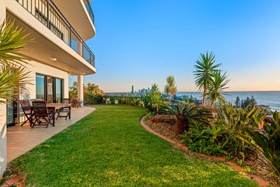/international/au/c1-1-great-hall-drive-miami-qld-148529024/