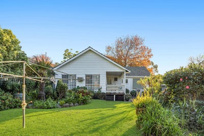 /international/au/12-swanson-crescent-chadstone-vic-151314376/