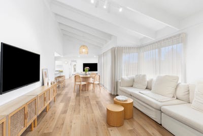 /international/au/32-oxford-street-whittington-vic-148483688/