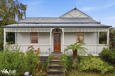 /international/au/188-east-derwent-highway-lindisfarne-tas-151383036/