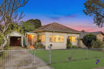 /international/au/320-waterloo-road-greenacre-nsw-152460056/
