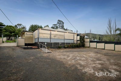 /international/au/1925-melba-highway-dixons-creek-vic-152601032/