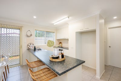 /international/au/3-27-beach-street-woolgoolga-nsw-152083764/