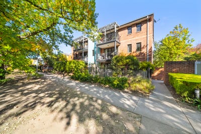 /international/au/51-19-ijong-street-braddon-act-150979860/