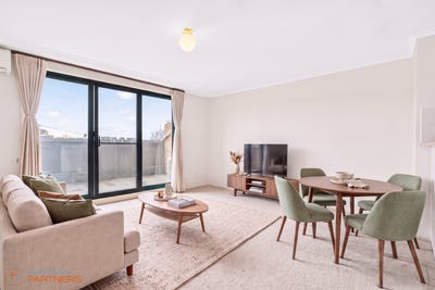 /international/au/83-10-eyre-street-griffith-act-152164108/