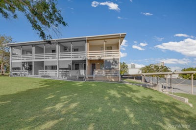 /international/au/1-4-wenitong-street-west-gladstone-qld-151511608/