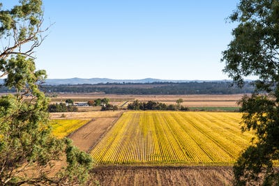 /international/au/hillside-road-allora-qld-700407520/