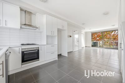 /international/au/unit-105-141-windermere-boulevard-pakenham-vic-151024892/