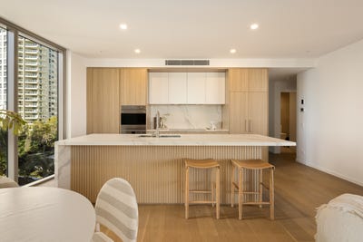 /international/au/20304-11-cronin-avenue-main-beach-qld-151204648/