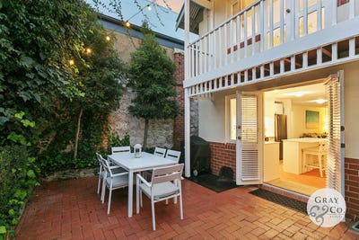 /international/au/1b-pearse-street-north-fremantle-wa-152521840/