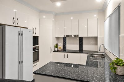 /international/au/73-1-15-robson-street-mooroobool-qld-152399516/