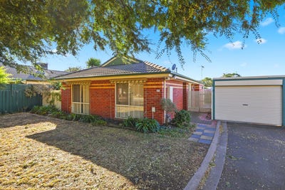 /international/au/21-17-pilmer-street-bacchus-marsh-vic-151106960/