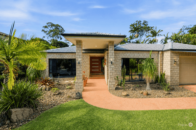 /international/au/13-mawson-place-forest-lake-qld-151329480/