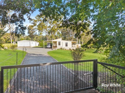 /international/au/47-51-brushwood-crescent-cedar-grove-qld-151620812/