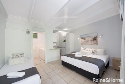 /international/au/129-61-79-mandalay-avenue-nelly-bay-qld-151096216/