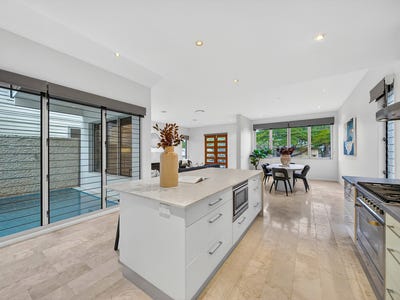 /international/au/100-pring-street-hendra-qld-151335816/