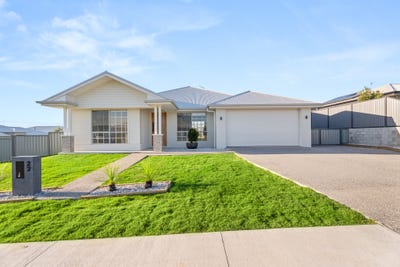 /international/au/5-messer-drive-kawungan-qld-150831864/