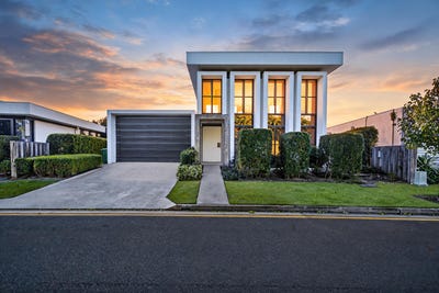/international/au/5-the-boulevard-benowa-qld-151434748/