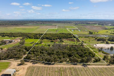 /international/au/102-runnymede-road-binningup-wa-700409408/