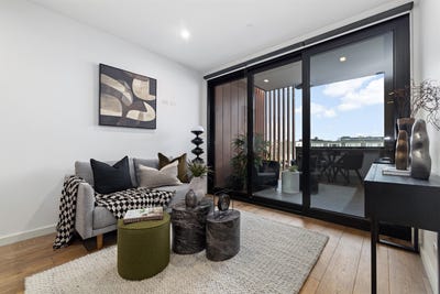 /international/au/217-19-hall-street-cheltenham-vic-148403620/