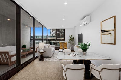 /international/au/604-6-furzer-street-phillip-act-149162376/