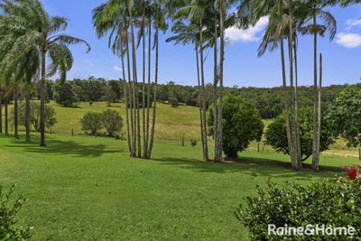 /international/au/1982-noosa-road-traveston-qld-150756932/