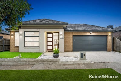 /international/au/3-city-vista-court-fraser-rise-vic-151526820/