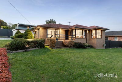 /international/au/27-winnetka-drive-lilydale-vic-152535216/