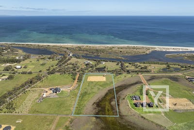 /international/au/18-forrest-beach-road-wonnerup-wa-204685692/