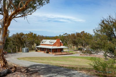 /international/au/179-masons-and-owens-road-windellama-nsw-700400144/