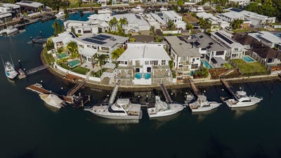 /international/au/1-2-6-apollo-quay-trinity-park-qld-151570876/