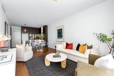 /international/au/210-18-longland-street-newstead-qld-152647380/