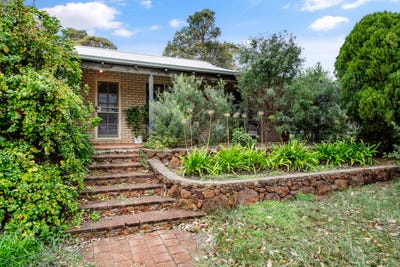 /international/au/21-river-heights-road-margaret-river-wa-151384180/