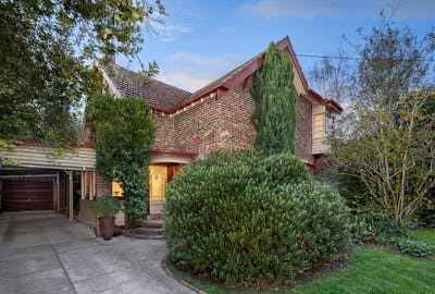 /international/au/1526-sturt-street-lake-wendouree-vic-151210320/