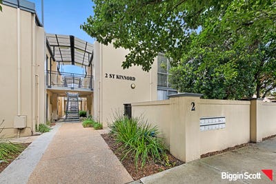 /international/au/13-2-st-kinnord-street-aberfeldie-vic-148371700/
