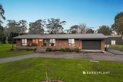 /international/au/5a-charlou-court-drouin-vic-151527032/