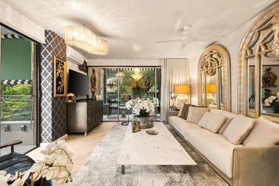 /international/au/13-54-darling-point-road-darling-point-nsw-152569656/