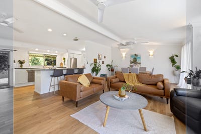 /international/au/19-hadrian-avenue-mooroobool-qld-148361900/?lang=zh-cn
