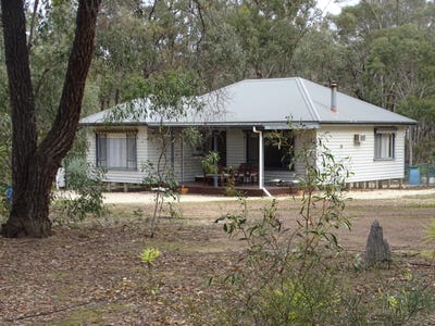 /international/au/136-gold-diggers-road-bailieston-vic-700409044/