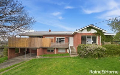 /international/au/41-sinclair-avenue-moonah-tas-152453852/