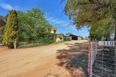 /international/au/110-webbs-siding-road-narromine-nsw-152666196/